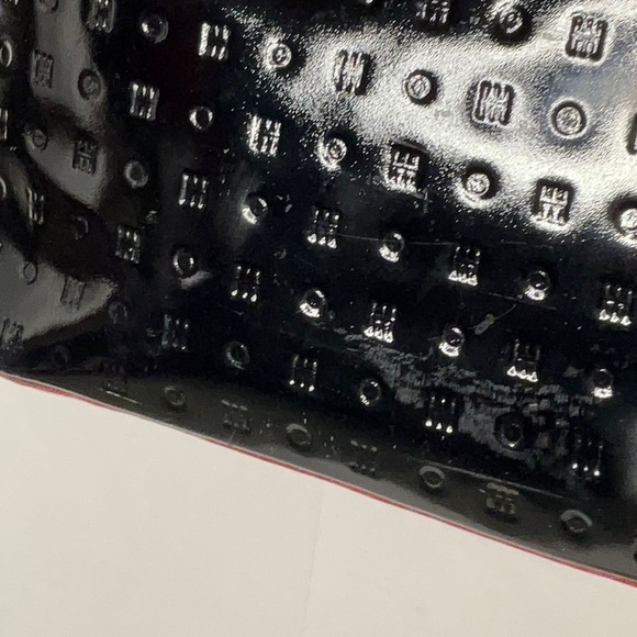 Arcadia Black & Tan Patent Leather Large Tote Textured Design and Leather Straps - Picture 14 of 15